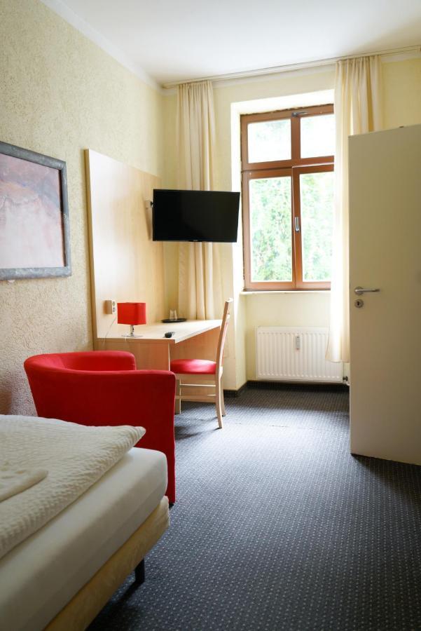 Gaestehaus Lisakowski Pension Am Brautwiesenpark Görlitz Exterior foto